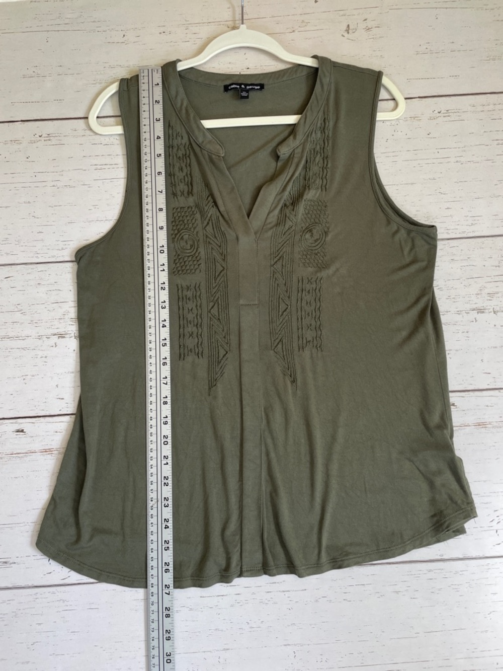 Cable & Gauge Olive Green Sleeveless Top with Embroidered Detail, size XL - Picture 7 of 11